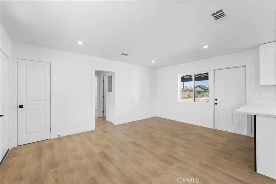 45040 Redwood Avenue, Lancaster, CA 93534 - #3