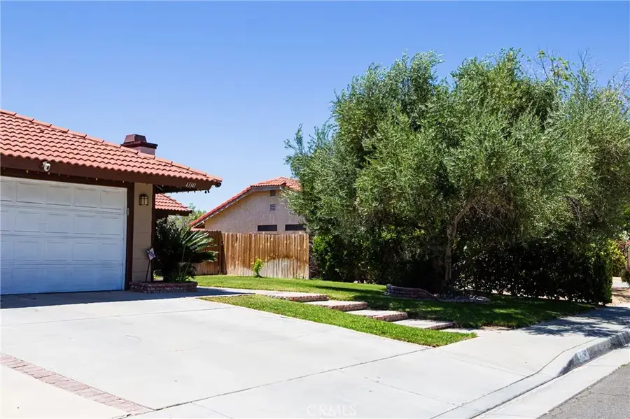 43341 27th W. Street West, Lancaster, CA 93536 - #2