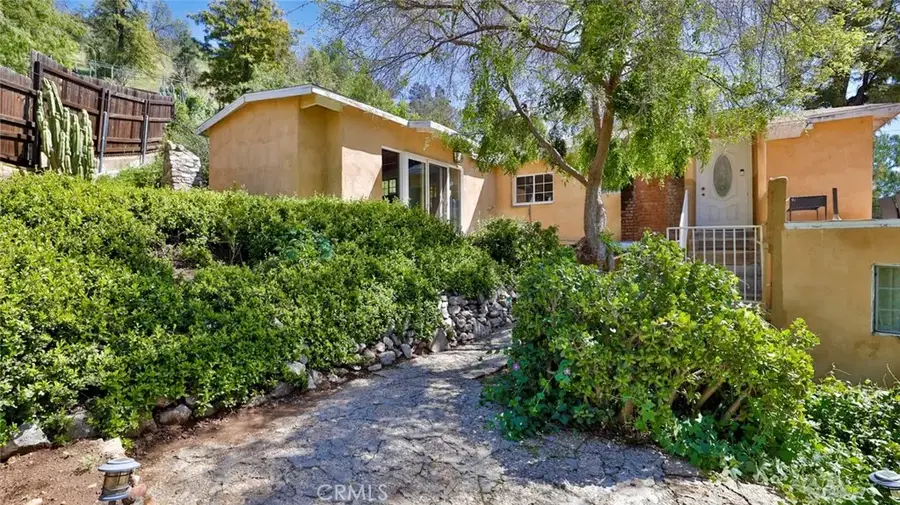 10058 Sunland Boulevard, Sunland, CA 91040 - #2