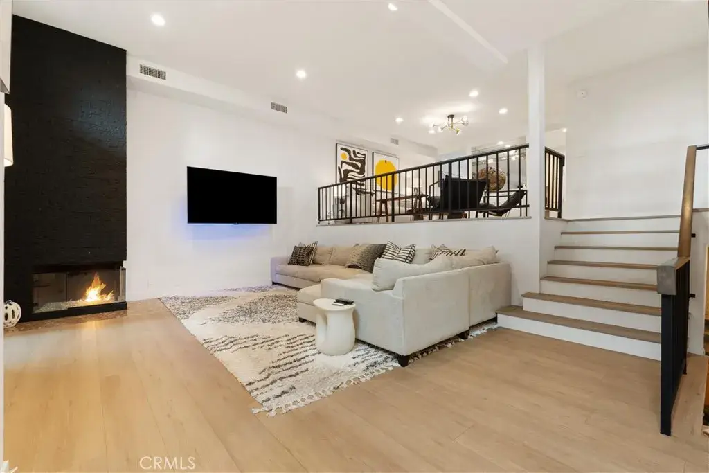 5305 White Oak Ave #E, Encino, CA 91316 - #1