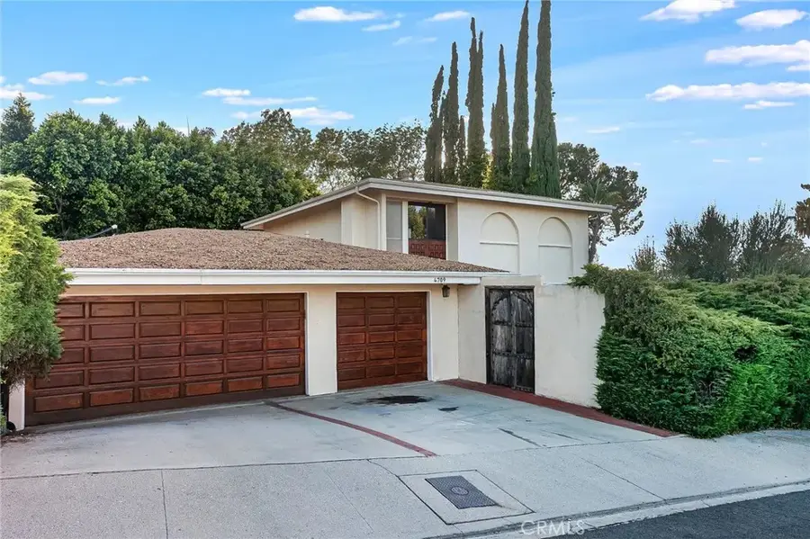 4709 Dunman Avenue, Woodland Hills, CA 91364 - #2