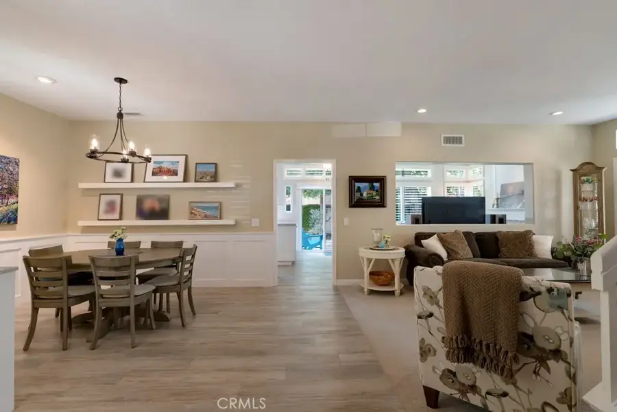 305 Saint Thomas, Oak Park, CA 91377 - #2