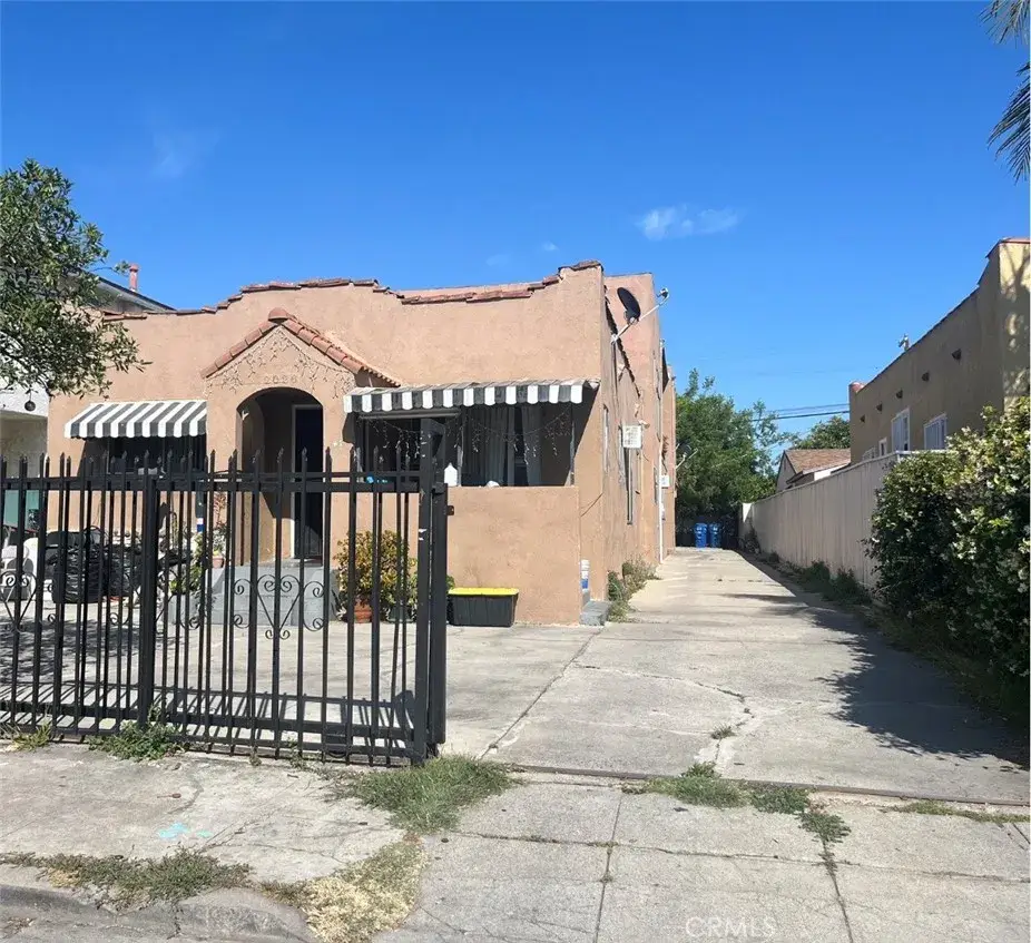 2026 S Ridgeley, Los Angeles, CA 90016 - #1