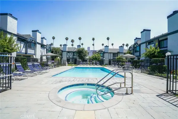 19231 Sherman Way #25, Reseda, CA 91335