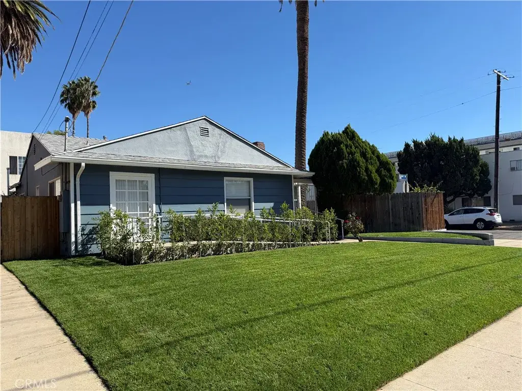 7402 Haskell, Van Nuys, CA 91406 - #1