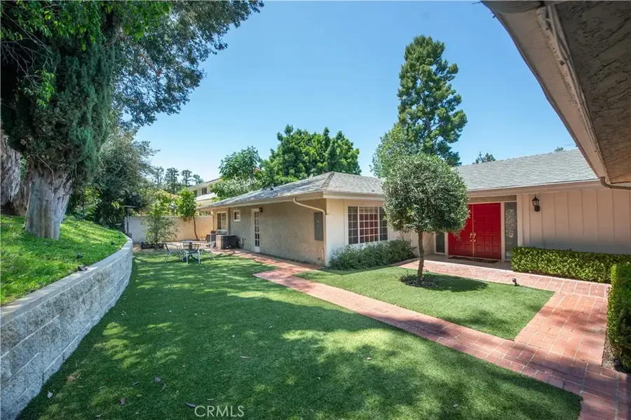 18056 Lake Encino, Encino, CA 91316 - #2