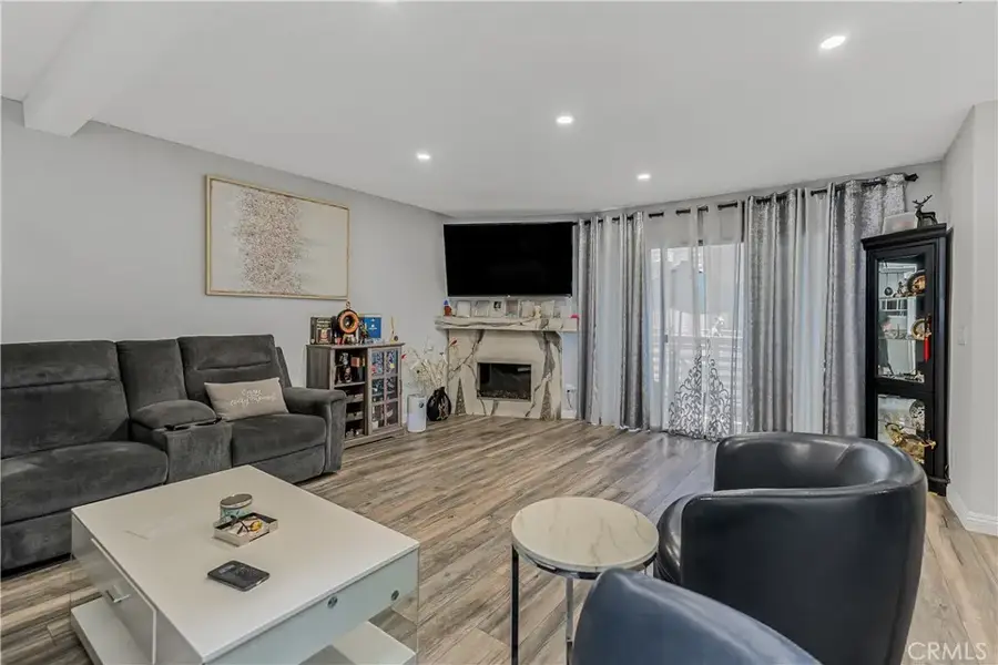 10009 Topanga Canyon Boulevard #5, Chatsworth, CA 91311 - #2