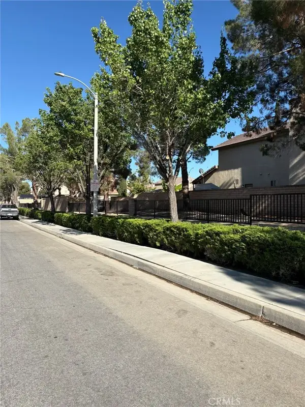 3309 Fairfield Avenue, Palmdale, CA 93550