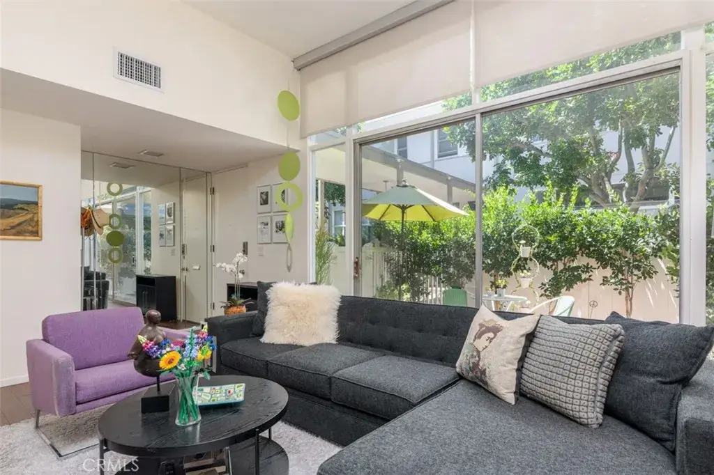 4362 W Kling, Burbank, CA 91505 - #1