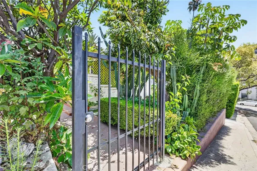 1756 Vista Del Mar, Los Angeles, CA 90028 - #2
