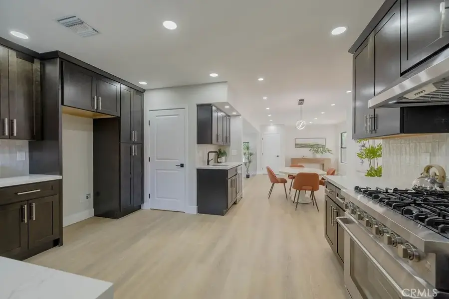 5710 Wilbur, Tarzana, CA 91356 - #2