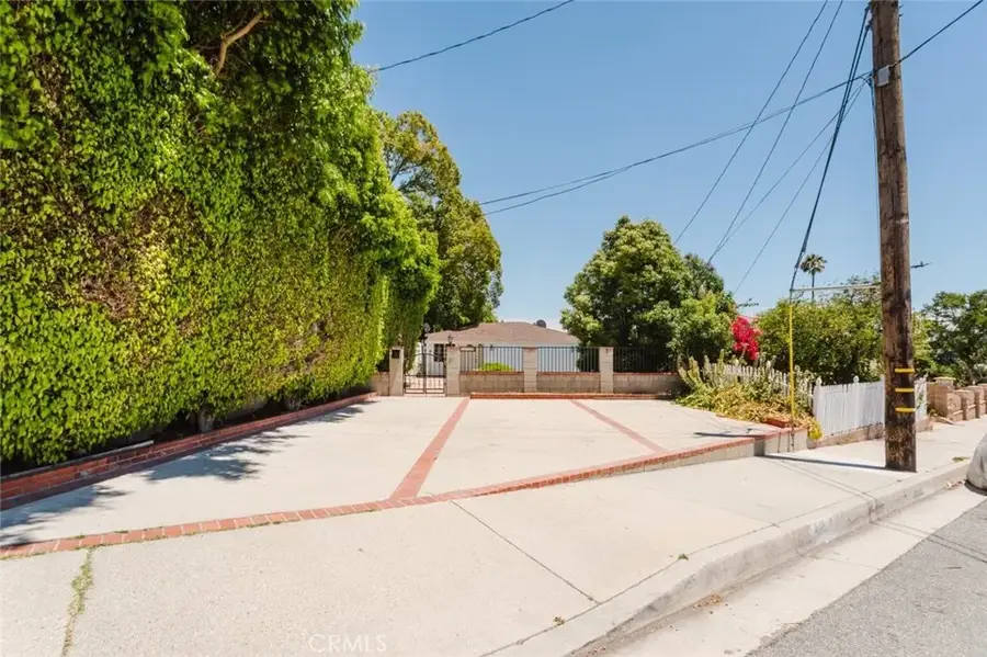 4334 Pennsylvania Avenue, La Crescenta, CA 91214 - #2