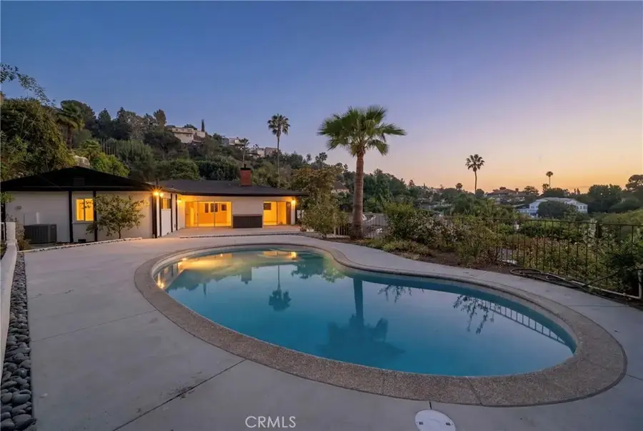 5631 Park Oak Place, Los Angeles, CA 90068 - #2
