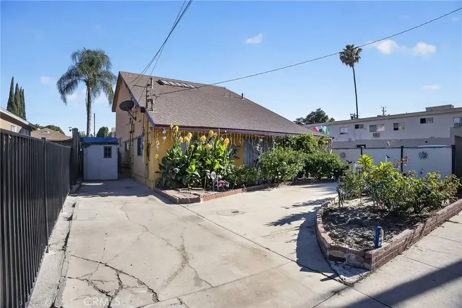 16042 Kittridge, Van Nuys, CA 91406 - #2