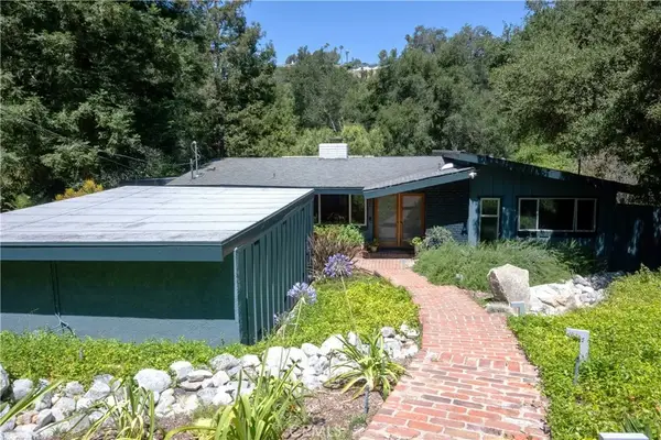 15515 Del Gado Drive, Sherman Oaks, CA 91403