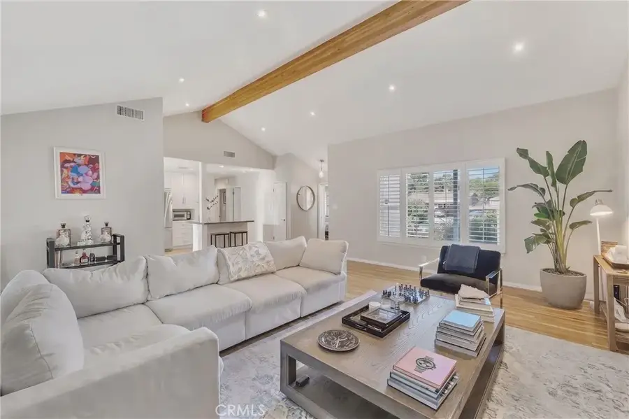 6458 Hanna, Woodland Hills, CA 91303 - #3