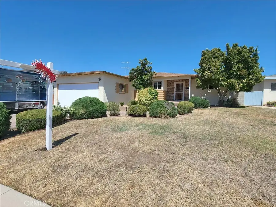 9956 Gaviota Avenue, North Hills, CA 91343 - #2