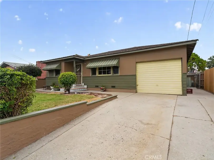 225 W Center Street, San Buenaventura Ventura, CA 93001 - #2