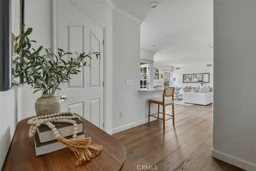 432 S Willaman Drive #401, Los Angeles, CA 90048 - #3