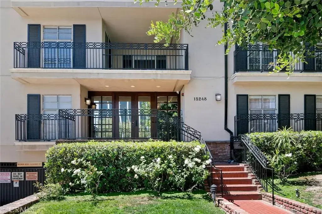 15248 Dickens Street #102, Sherman Oaks, CA 91403 - #1