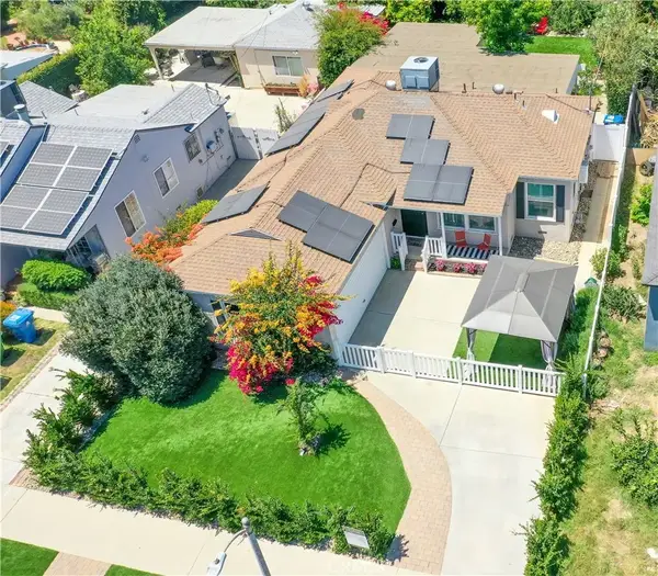 17415 Victory Boulevard, Lake Balboa, CA 91406