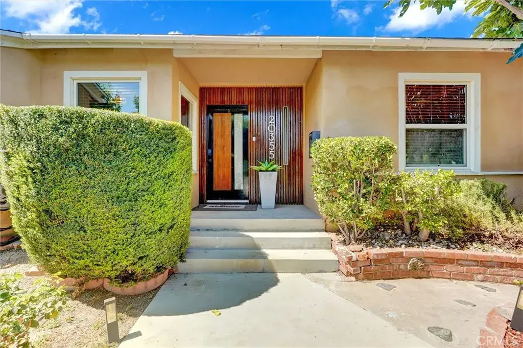20355 Mobile, Winnetka, CA 91306 - #1