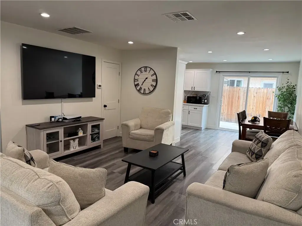 17111 Roscoe Boulevard #15, Northridge, CA 91325 - #1