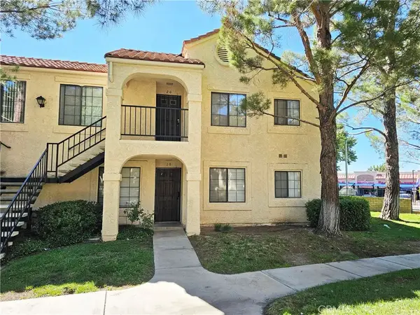 2554 Olive Drive #19, Palmdale, CA 93550