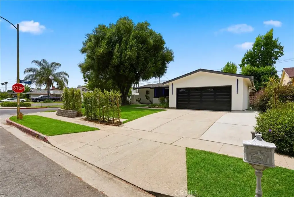23800 Tiara, Woodland Hills, CA 91367 - #1