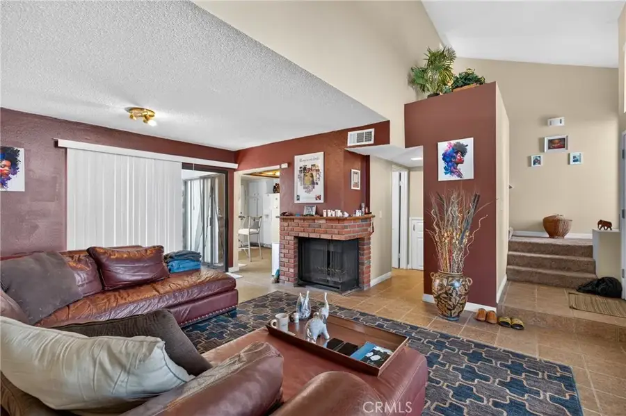 1974 E Lynwood Drive #10E, San Bernardino, CA 92404 - #2
