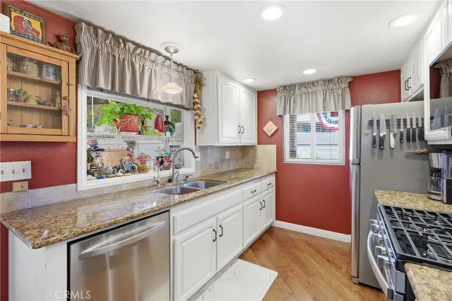20002 Avenue Of The Oaks, Newhall, CA 91321 - #2