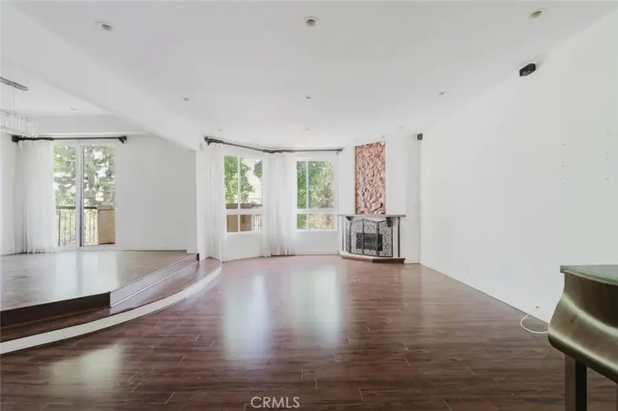 5333 Zelzah Avenue #203, Encino, CA 91316 - #3