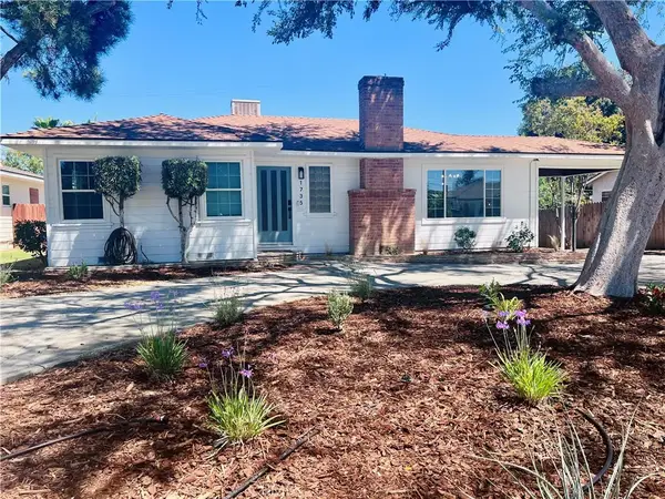 1735 Los Robles Drive, Bakersfield, CA 93306