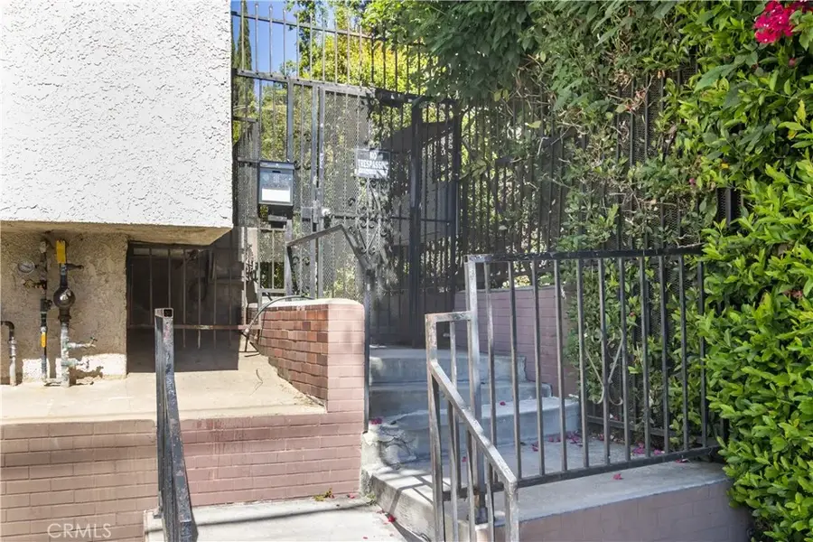 13203 Vanowen Street #8, North Hollywood, CA 91605 - #2