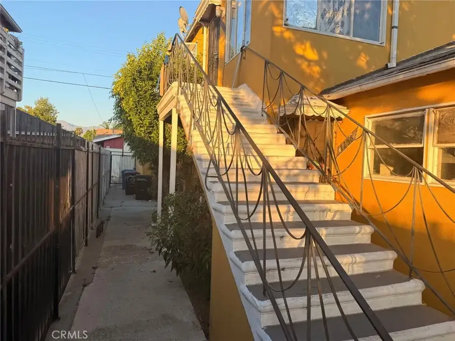 7256 Vineland, Sun Valley, CA 91352 - #2