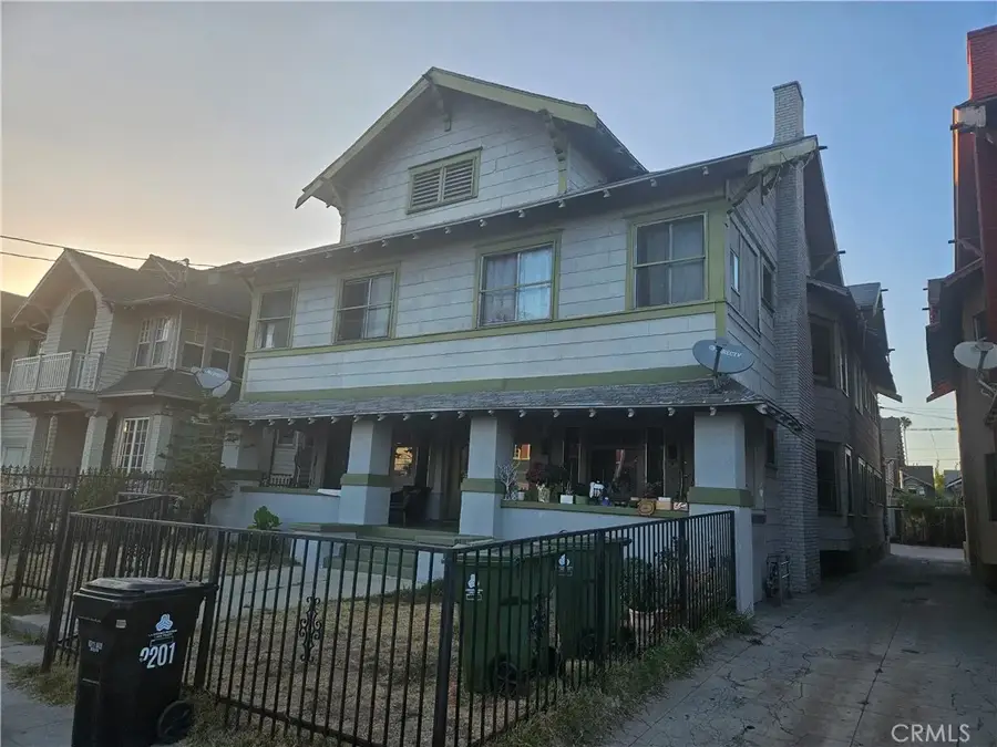 2201 Cambridge, Los Angeles, CA 90006 - #2