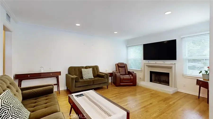 6434 Blewett Avenue, Van Nuys, CA 91406 - #3