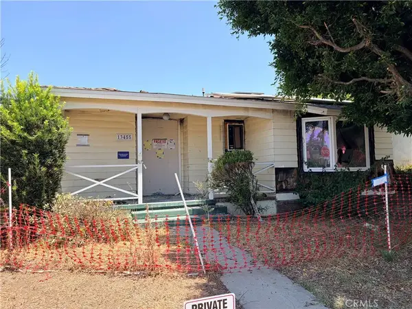 13455 Bassett, Van Nuys, CA 91405