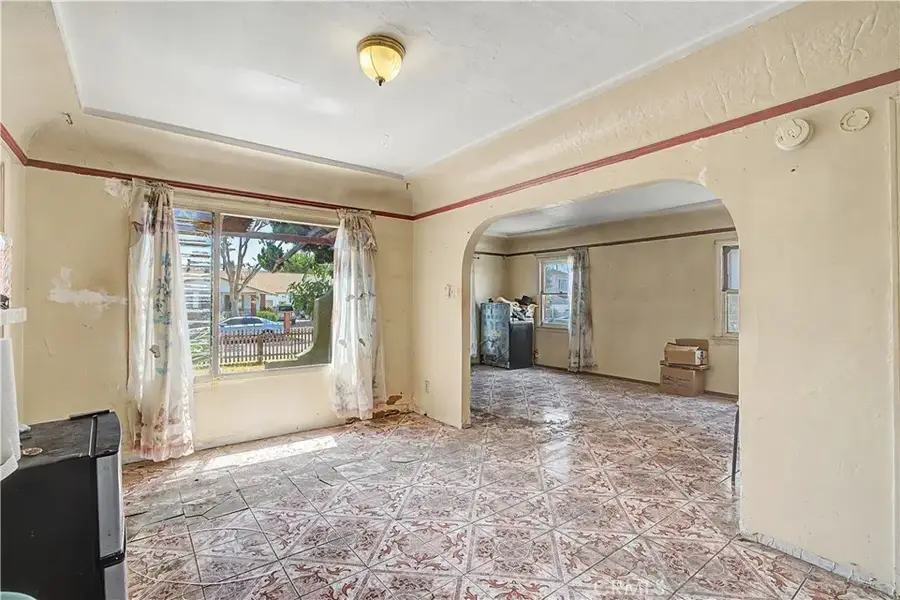 10313 Virginia, South Gate, CA 90280 - #3