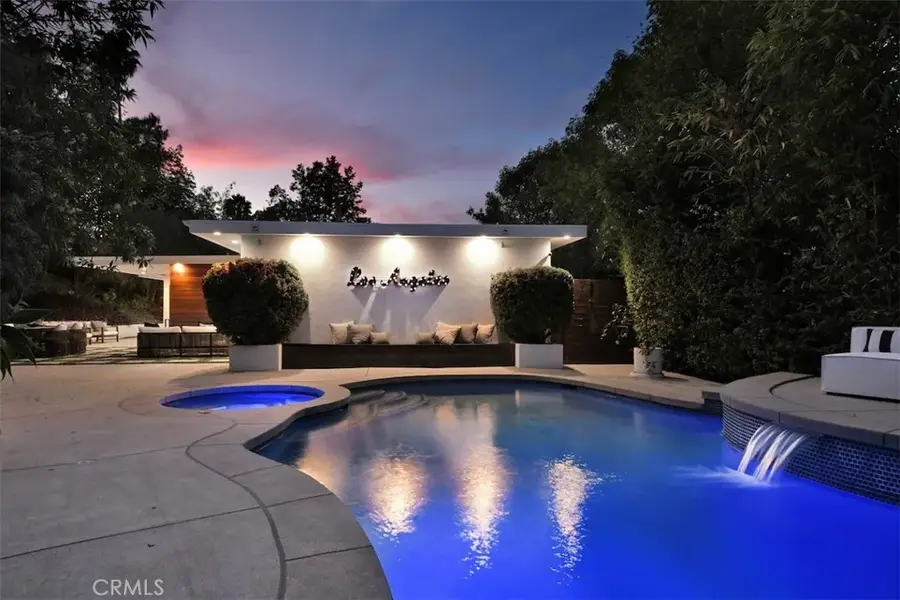3901 Ventura Canyon Avenue, Sherman Oaks, CA 91423 - #2
