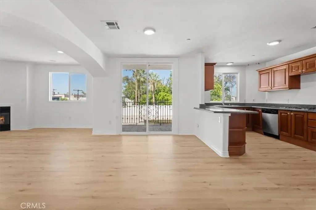 5305 Bellingham #304, Valley Village, CA 91607 - #1