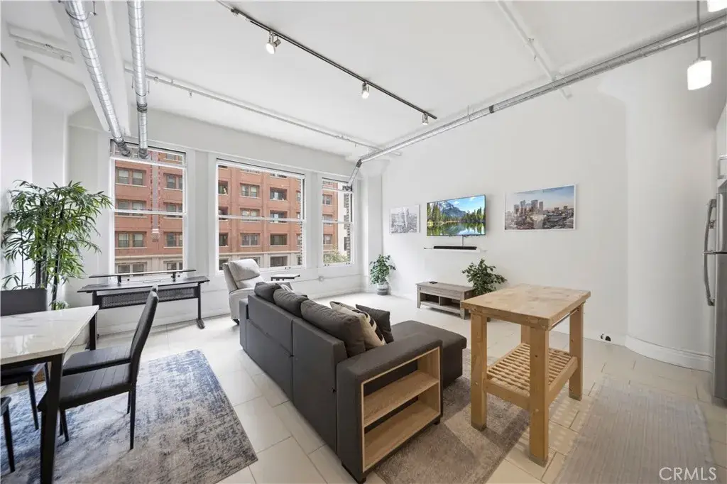 939 S Broadway, Los Angeles, CA 90015 - #1
