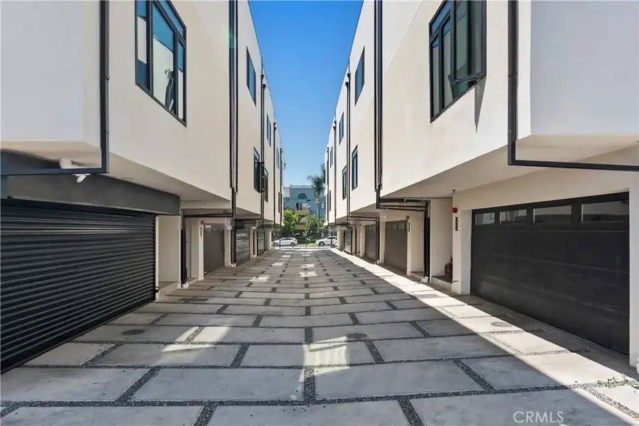 6511 N Contour, North Hollywood, CA 91606 - #2