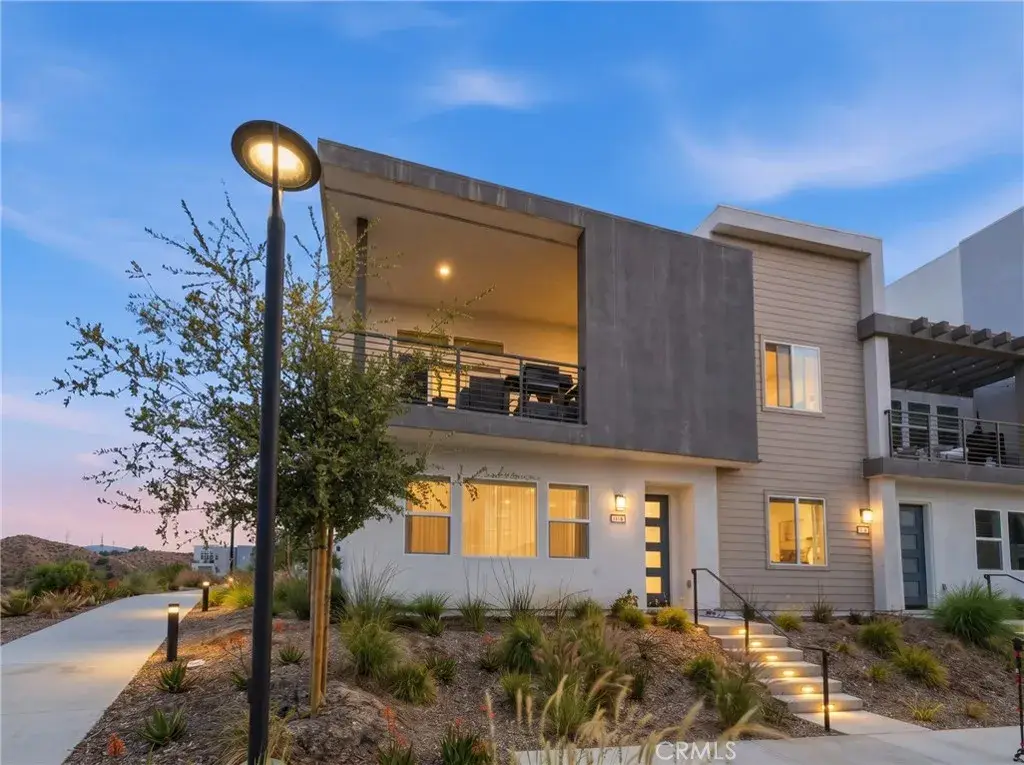 26729 Blue Hills Lp, Valencia, CA 91381 - #1