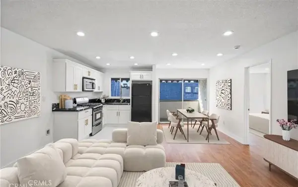 18530 Hatteras #333, Los Angeles, CA 91356