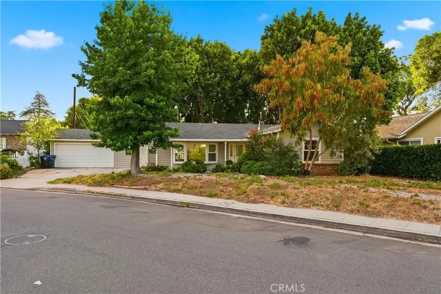 5345 Don Pio Drive, Woodland Hills, CA 91364 - #2