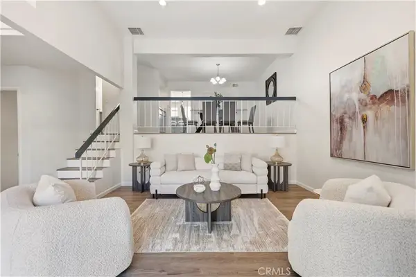 5800 Owensmouth Avenue #14, Woodland Hills, CA 91367