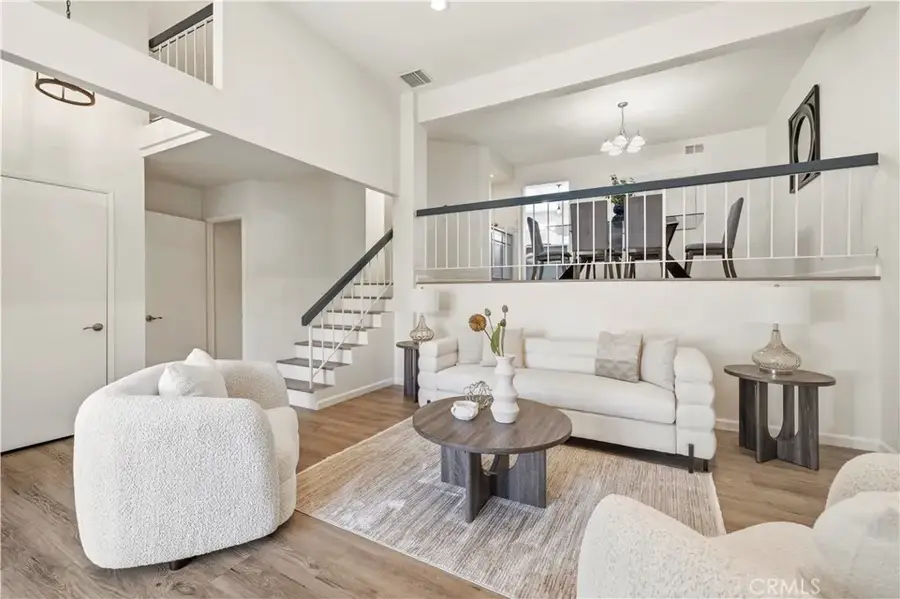 5800 Owensmouth Avenue #14, Woodland Hills, CA 91367 - #3