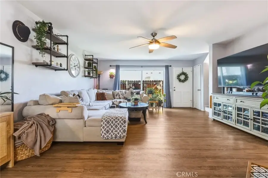 8927 Cedros #14, Panorama City, CA 91402 - #3