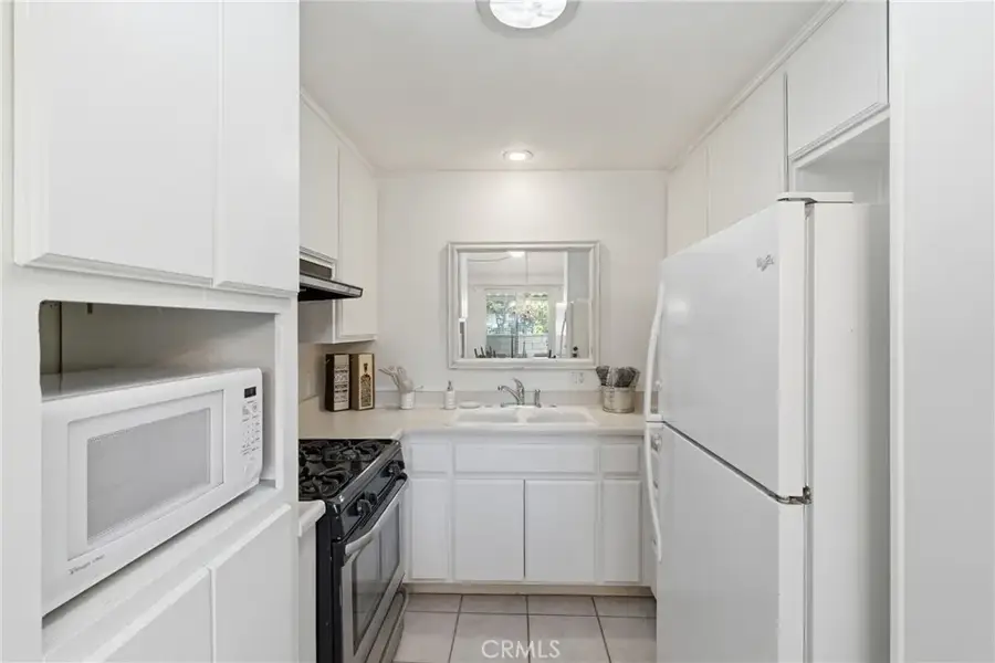 19158 Avenue Of The Oaks #C, Newhall, CA 91321 - #2